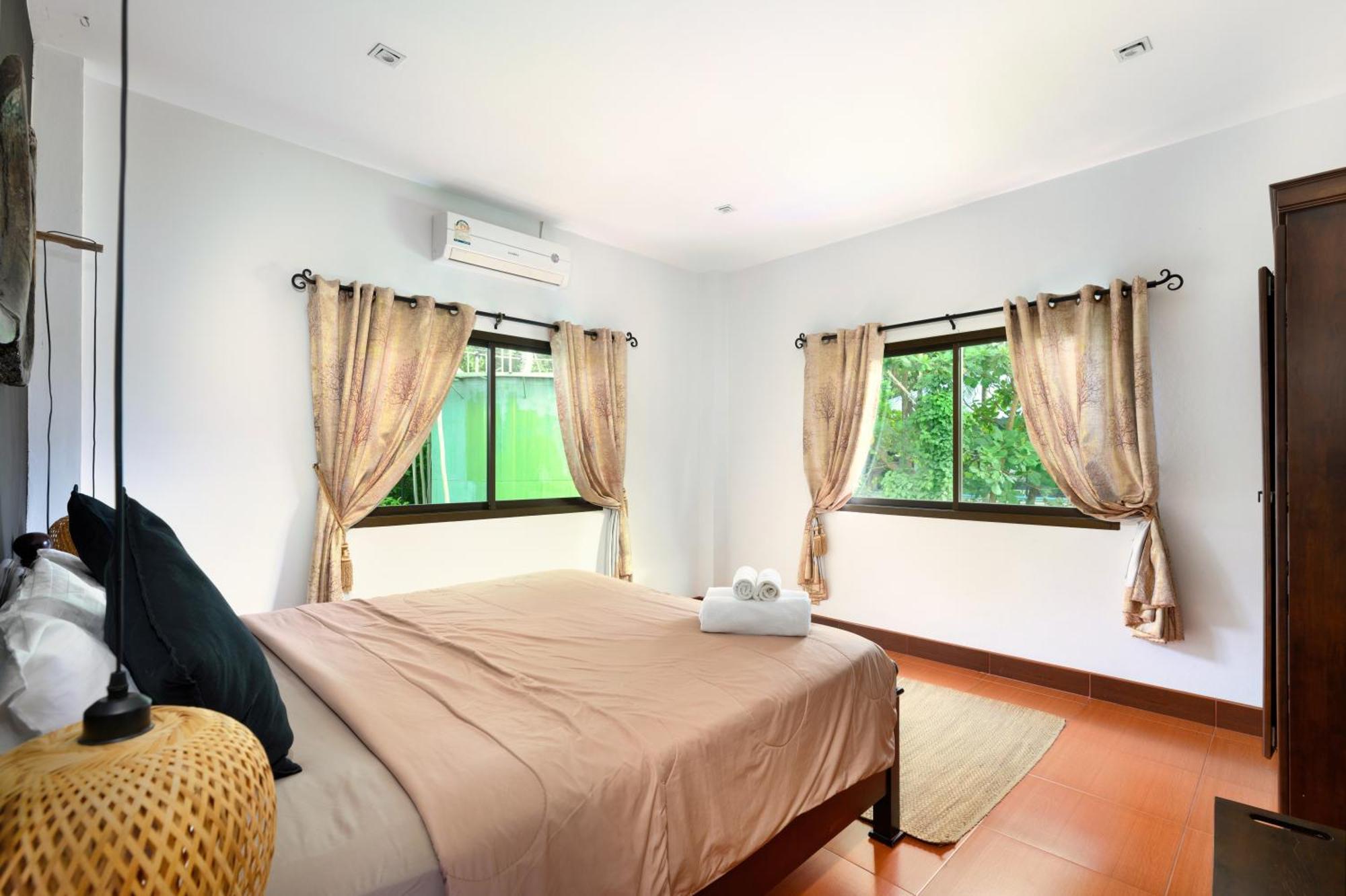 Beachfront Pool Villa Kamala Beach Exteriör bild